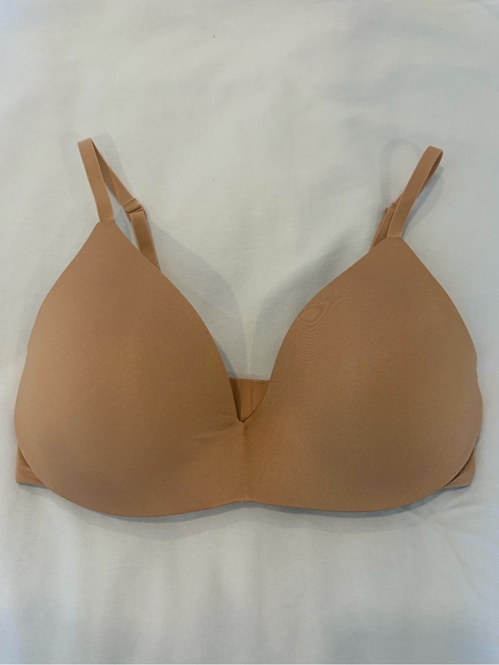 SKIMS Nude Wireless Push Up Plunge Bra